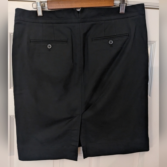 GAP Button Stretch Pencil Skirt - Picture 4 of 10